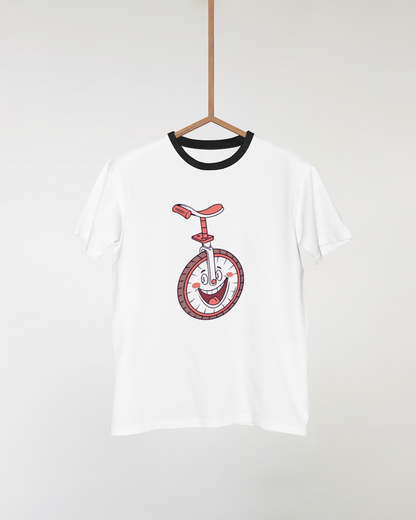 T-shirt joyeux avec un monocycle cartoon sur le thème de l'aventure