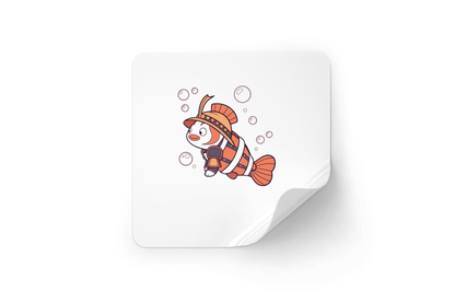 Sticker à thème marin avec poisson clown style cartoon en position de guerrier