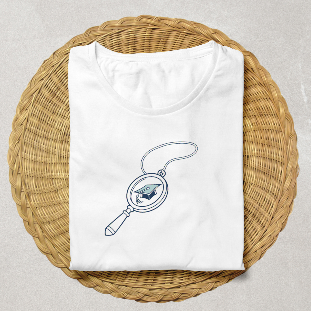 T-shirt avec icône loupe élégante pour une touche éducation inspirante
