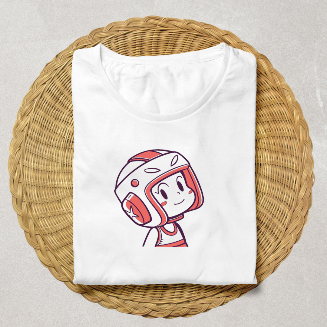 T-shirt enfant avec casque souriant coloré style ludique pour aventure quotidienne