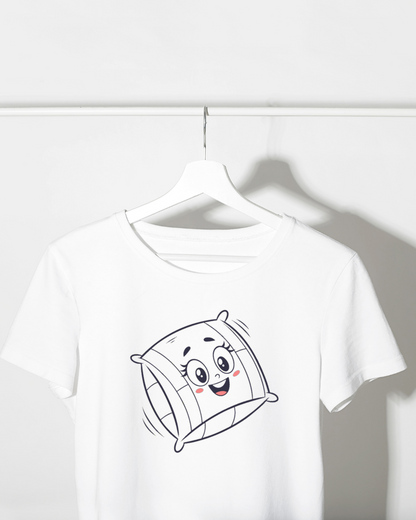 Oreiller kawaii sur t-shirt, parfait pour mode originale et amusante.