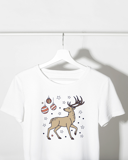 T-shirt avec dessin festif d'un renne orné, style doodle pour Noël