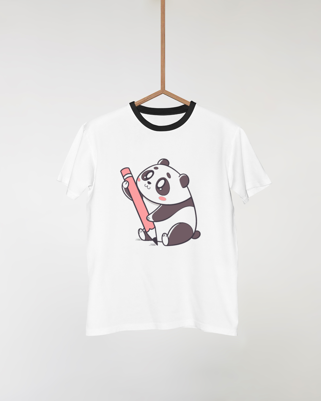 T-shirt créatif mettant en valeur un panda joyeux dans un style pastel élégant