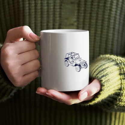 Design de mini 4x4 rétro appliqué sur un mug personnalisé.