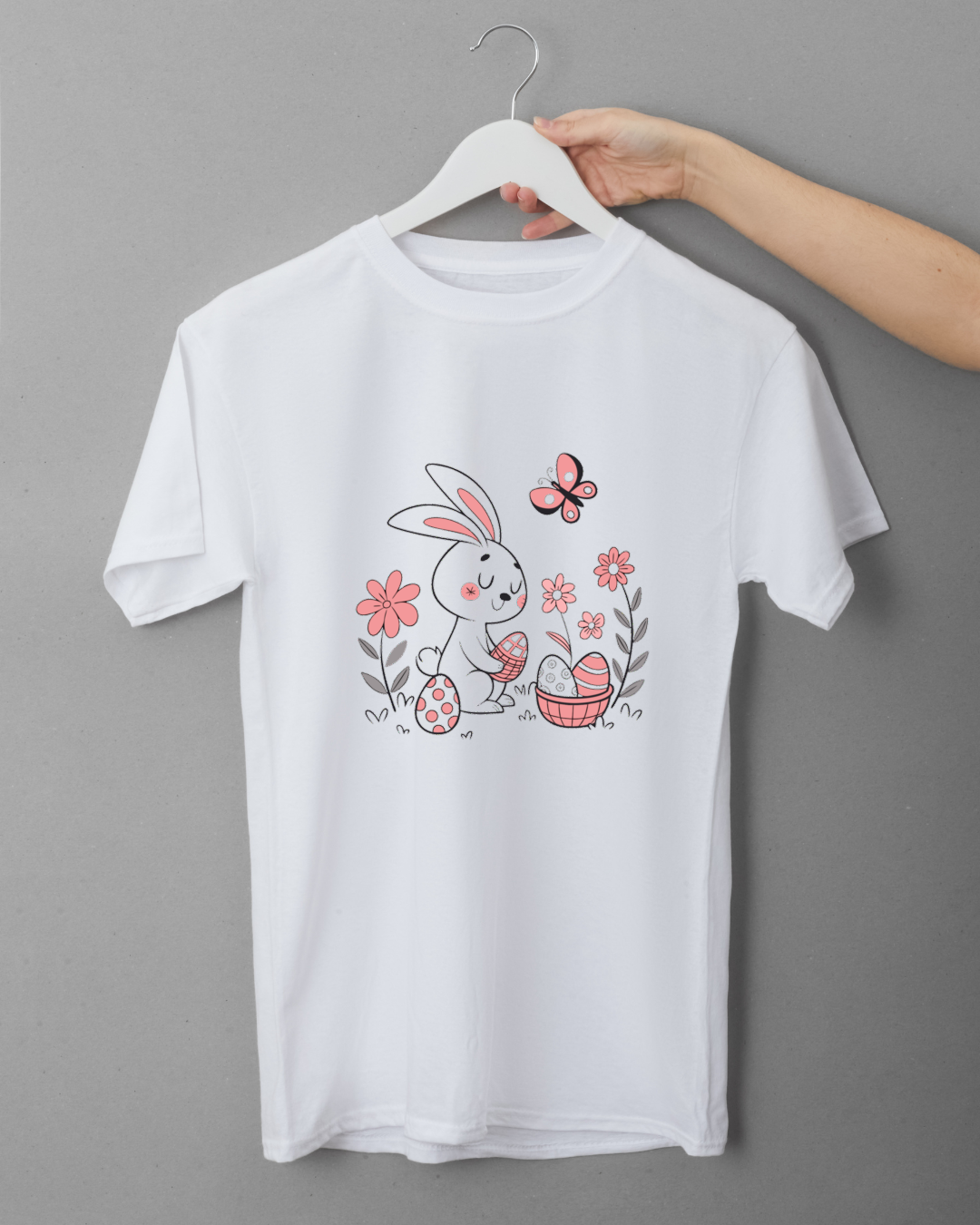 T-shirt avec lapin rêveur pastel et œufs de Pâques pour un style printanier tendre