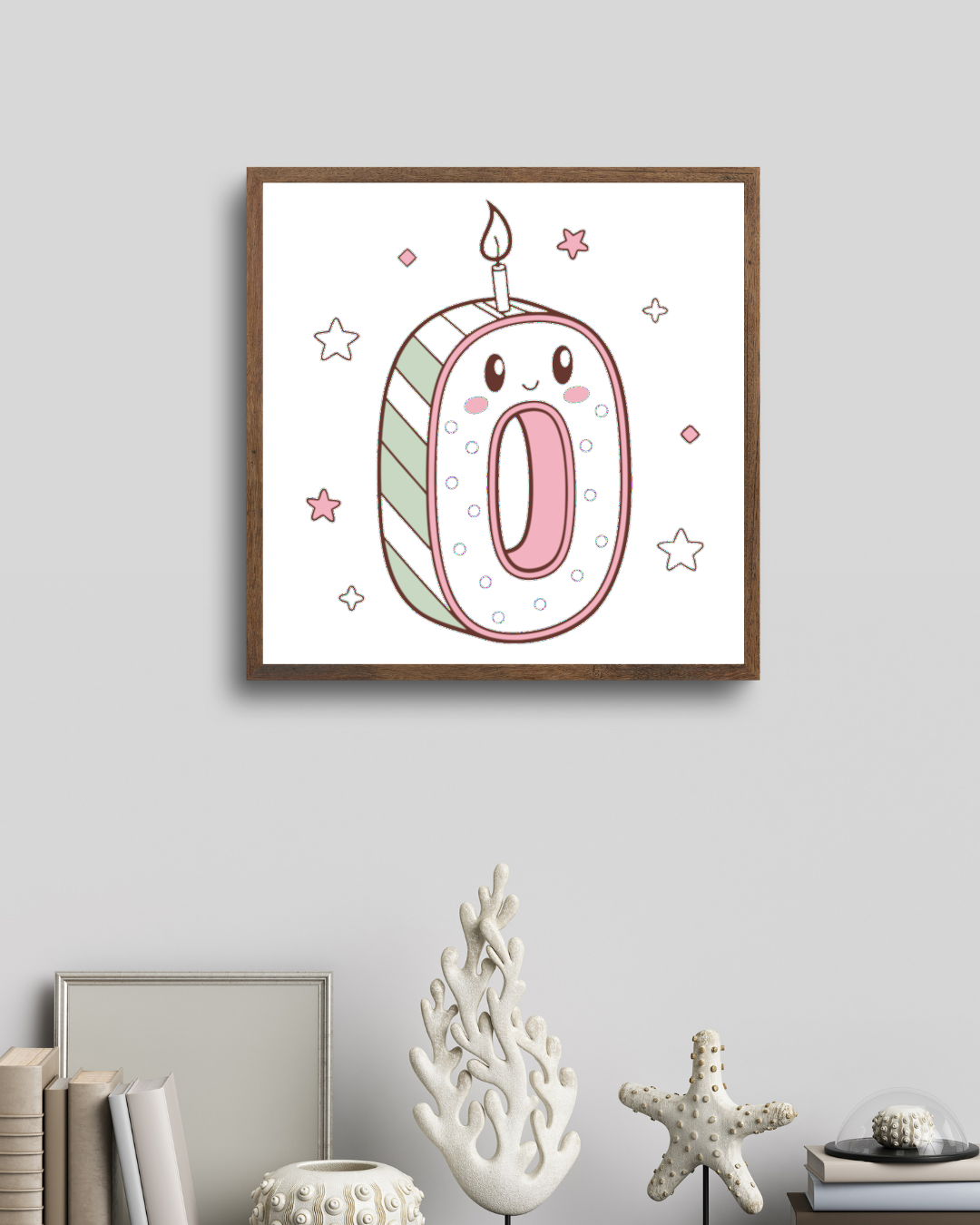 Décoration avec bougie chiffre kawaii, parfait pour cadres.
