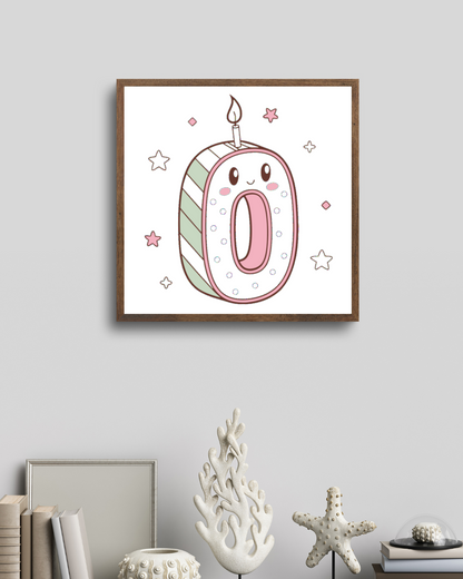Décoration avec bougie chiffre kawaii, parfait pour cadres.