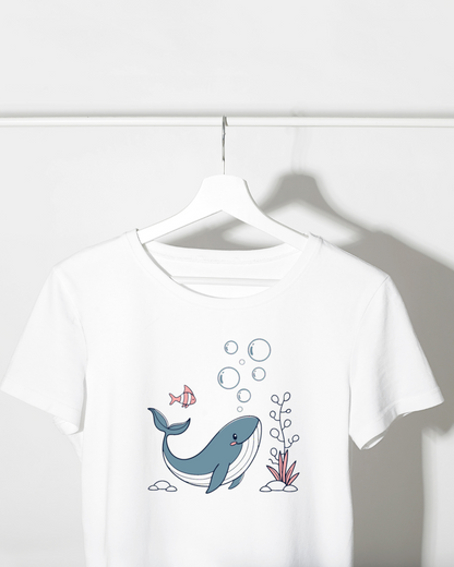 T-shirt avec baleine joyeuse, style vectoriel marin, idéal pour un look océanique