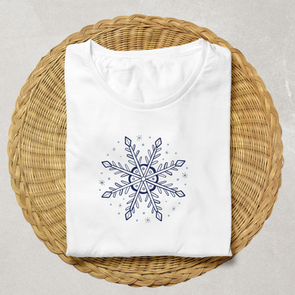 T-shirt avec flocon de neige géométrique en style élégant pour un hiver mystique