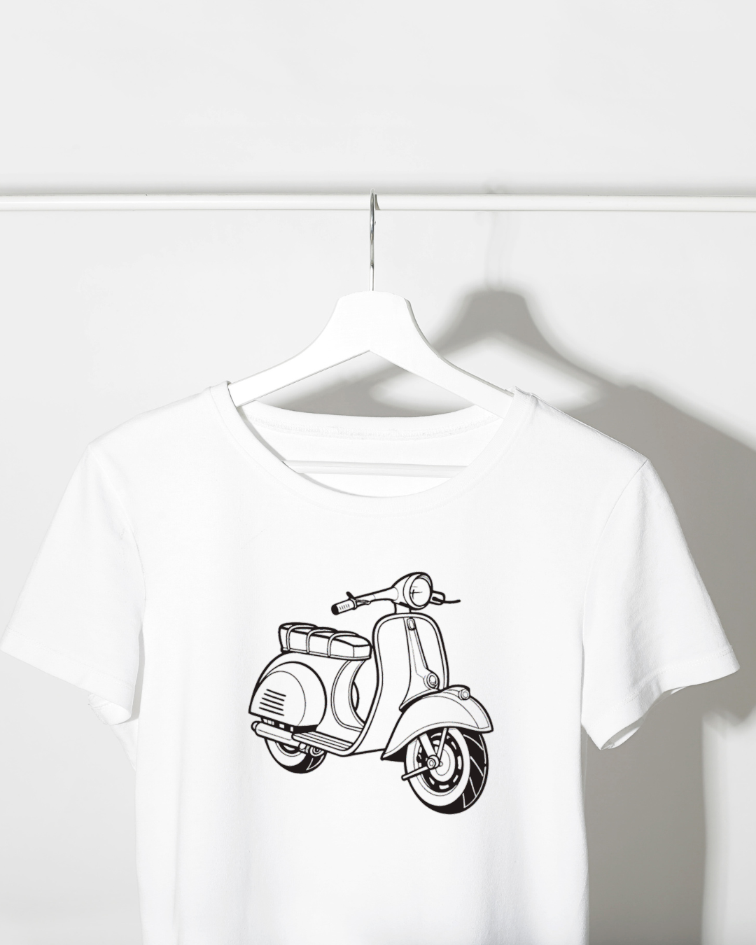 T-shirt affichant un Heinkel Tourist – style rétro et contemporain