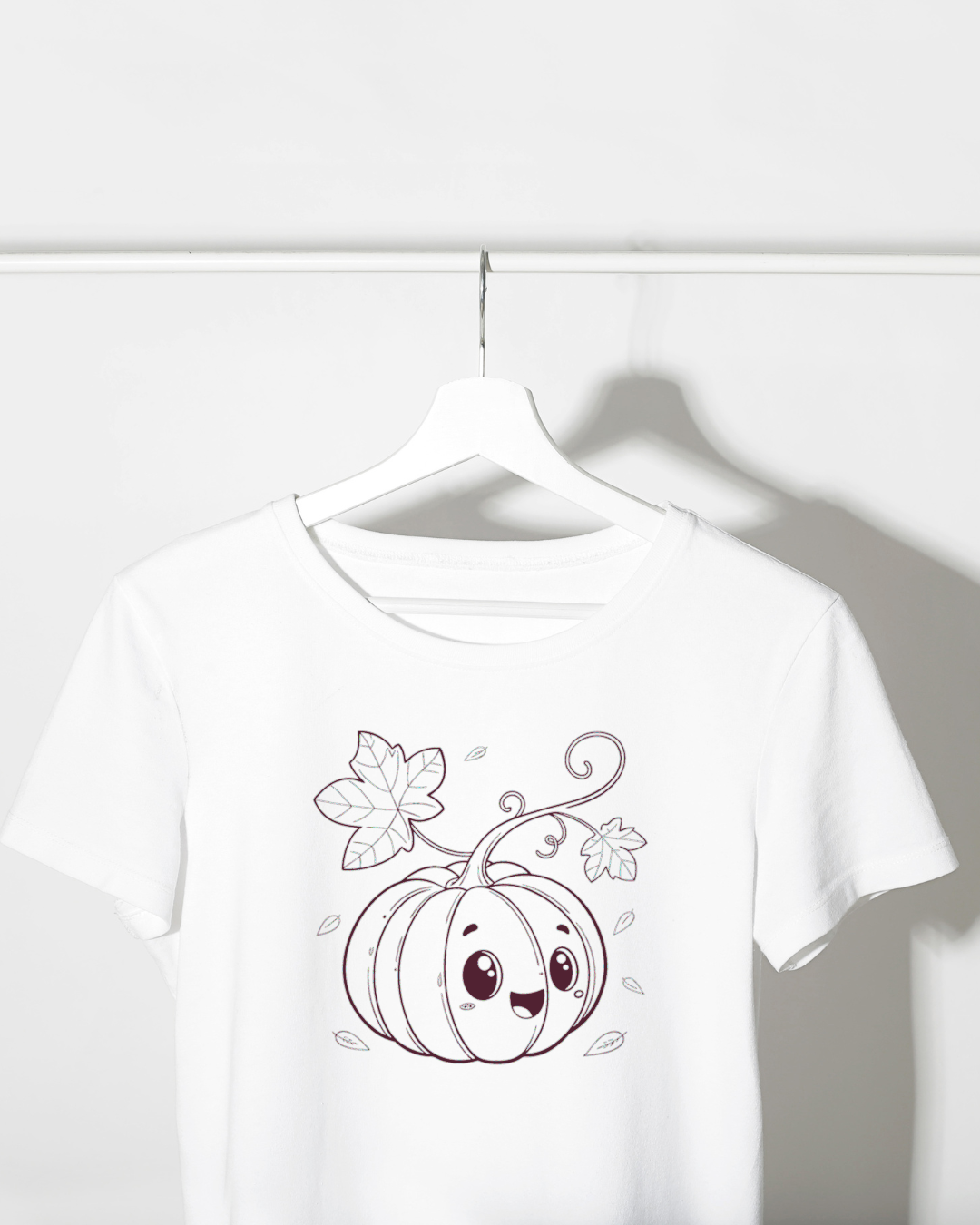 T-shirt automne avec citrouille souriante amusante en style graphique léger