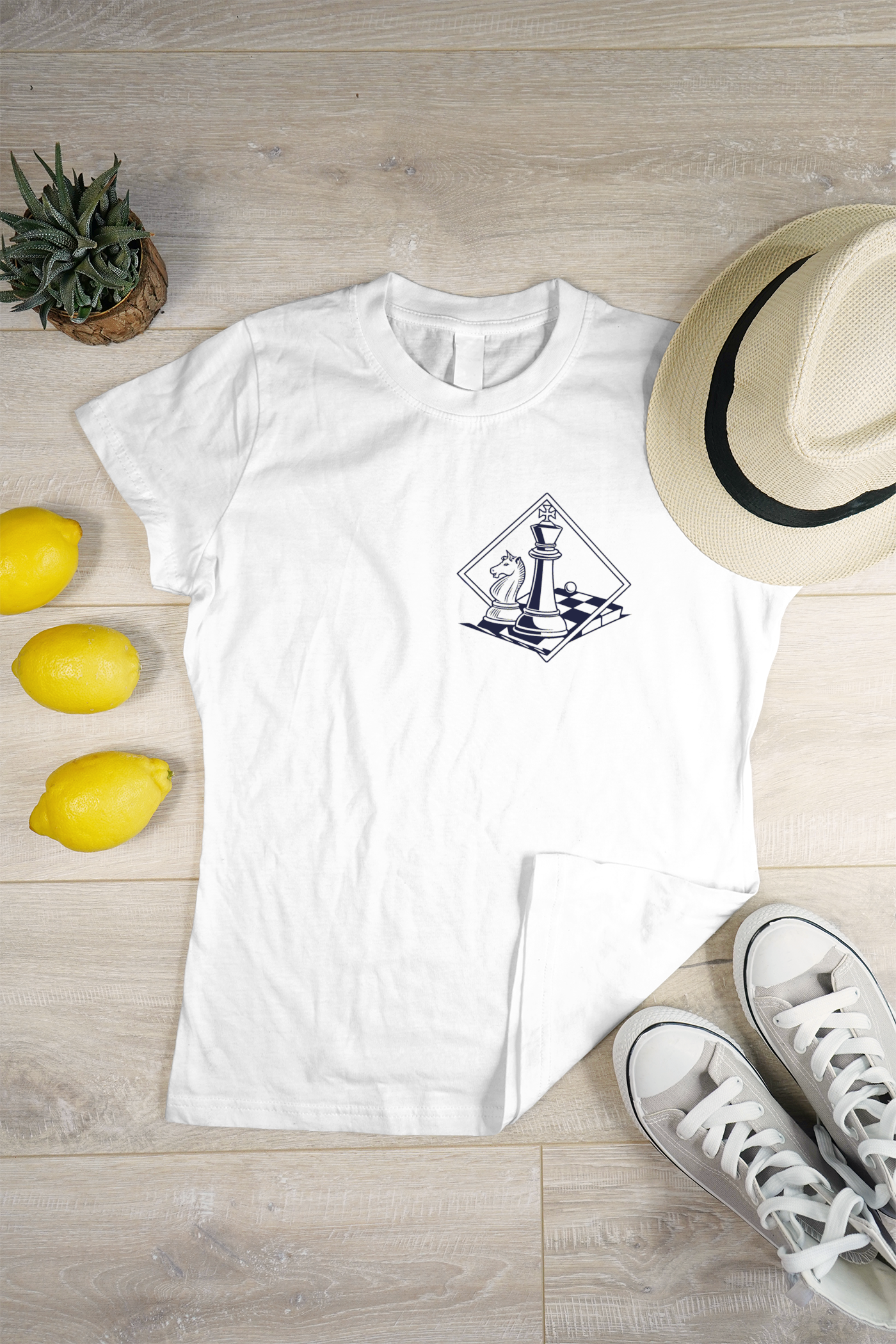 T-shirt arborant un design vectoriel élégant avec échec et mat central stratégique
