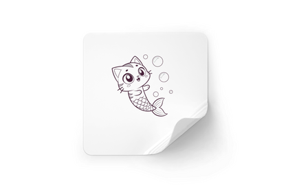 Sticker avec un chat sirène joyeux dans un thème marin enchanteur