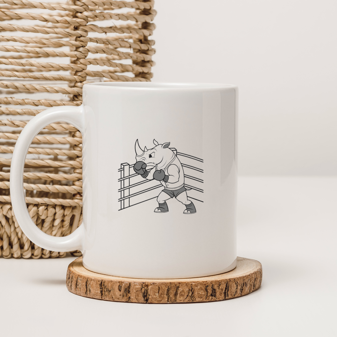 Mug avec design puissant de rhinocéros boxeur en pleine action