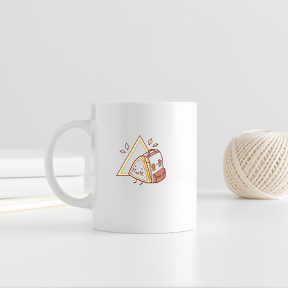 Mug avec un sandwich souriant en randonnée style doodle thème écolier