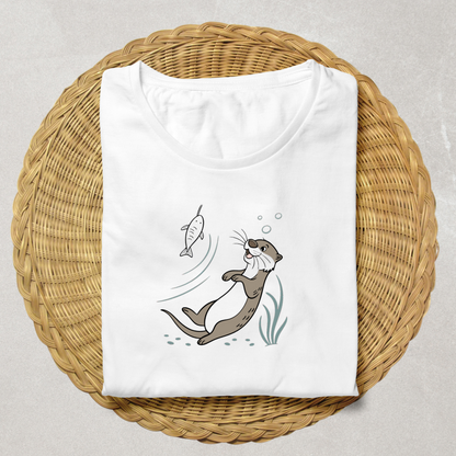 T-shirt coloré avec doodle de loutre joyeuse jouant dans un style marin ludique
