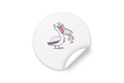 Sticker coloré représentant un pélican joyeux en pleine aventure marine attrapant un poisson