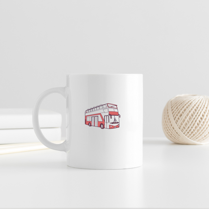 Mug avec bus à impériale moderne style cartoon rétro sur thème de voyage urbain