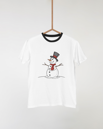 T-shirt avec un bonhomme de neige joyeux en style cartoon pour l'hiver enchanteur