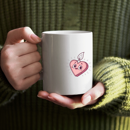 Cœur bougie kawaii sur tasse, design mignon pour café matinal.