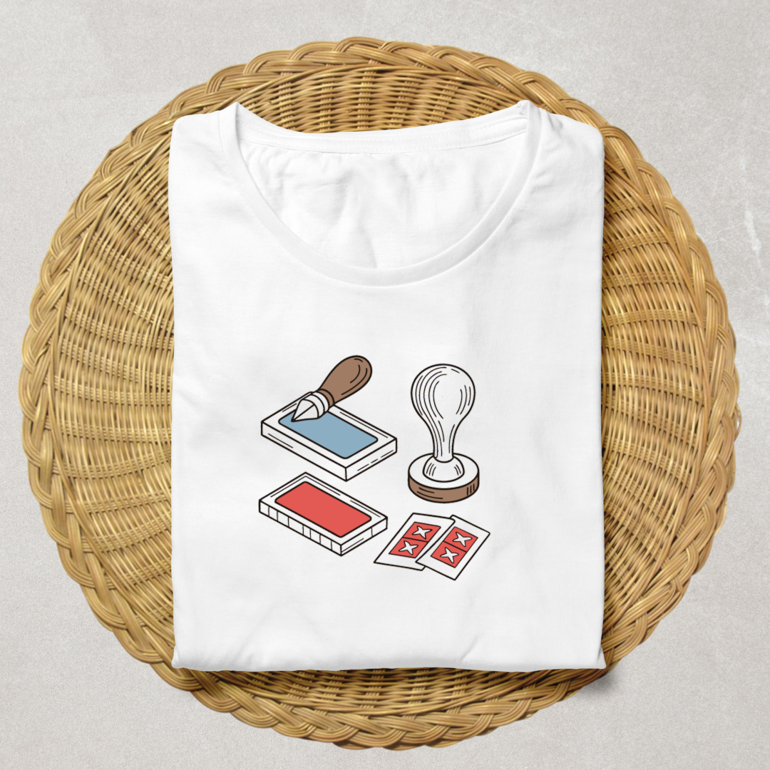 T-shirt affichant une icône numérique en style doodle pour les loisirs créatifs