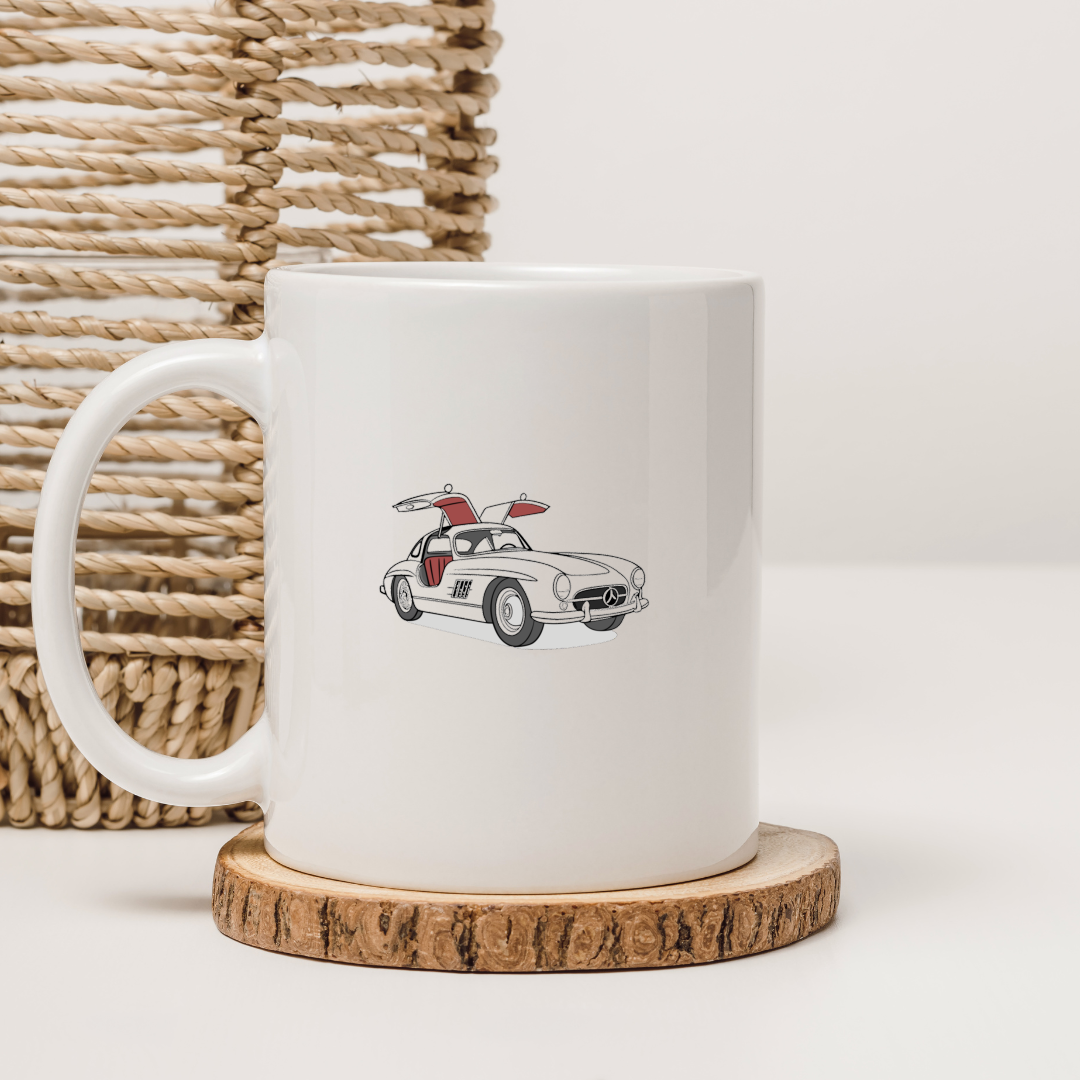 Design de la Mercedes 300SL sur une tasse, parfait pour cadeaux uniques.