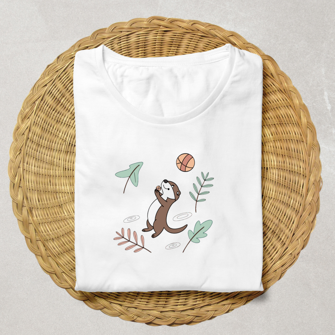 T-shirt tendance avec loutre artiste dans un design nature et ambiance boisée