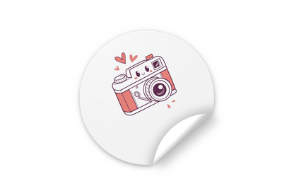 Sticker avec appareil photo kawaii amoureux au style vectoriel numérique coloré