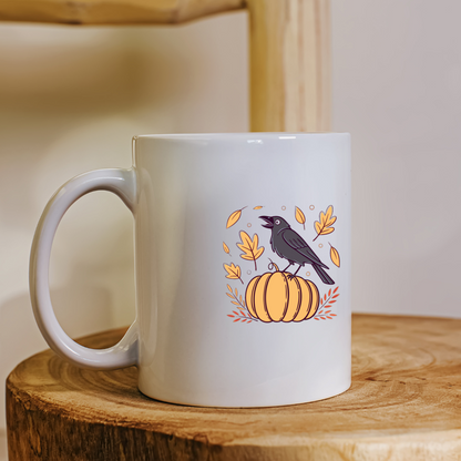 Mug automnal avec corbeau chantant sur citrouille dans un style bohème vibrant