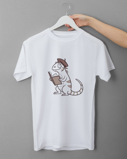 T-shirt avec lézard élégant en béret sur le thème de l'éducation