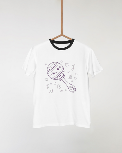 Illustration kawaii de maracas sur tee-shirt, style adorable pour mode enfant.