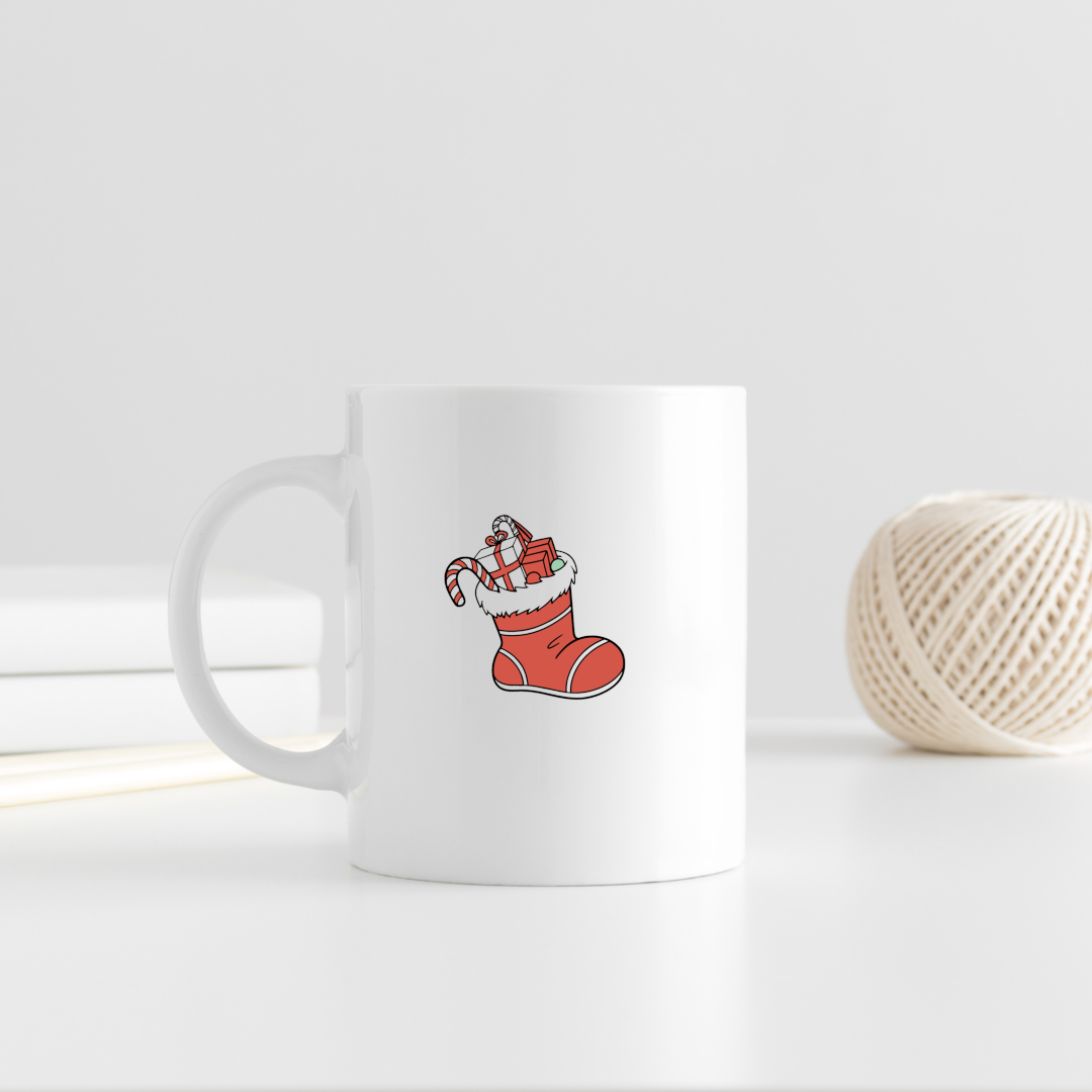 Mug festif avec chaussette de Noël remplie de cadeaux en icône numérique colorée