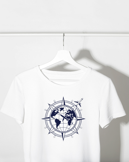 T-shirt avec avion stylisé et globe en motif minimaliste, thème voyage