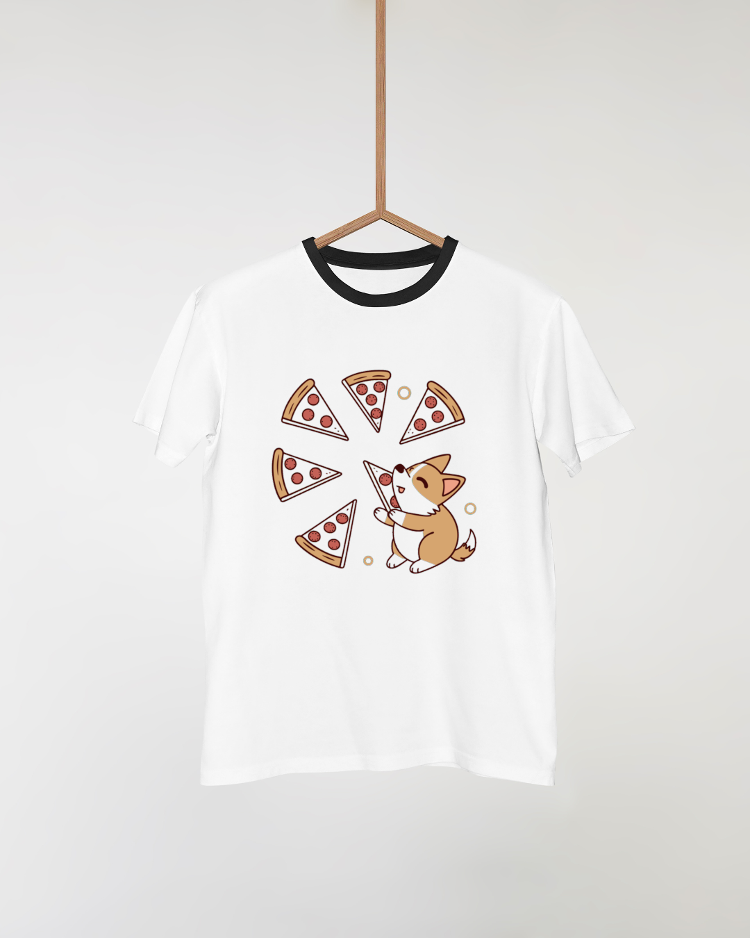 Un t-shirt amusant avec un chien joyeux mangeant une pizza