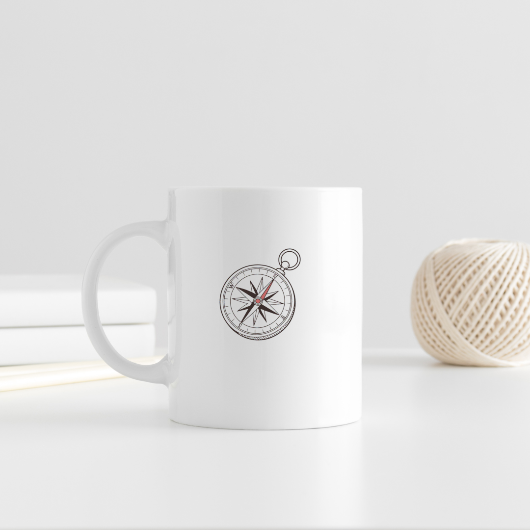 Mug avec design élégant de boussole antique dédié aux passionnés de voyage