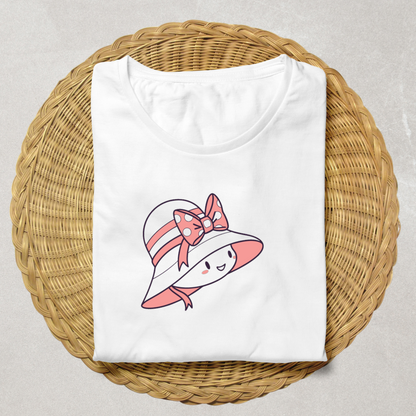 T-shirt en coton avec icône minimaliste d'un chapeau souriant enluminant l'ensemble