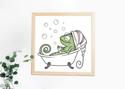 Cadre avec caméléon relaxant dans son bain style doodle sur fond nature apaisante