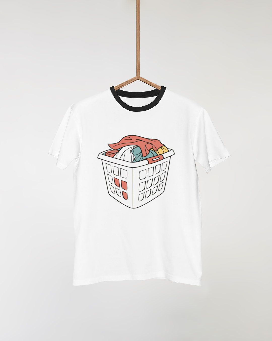 T-shirt avec panier à linge stylisé minimaliste, évoquant la vie quotidienne