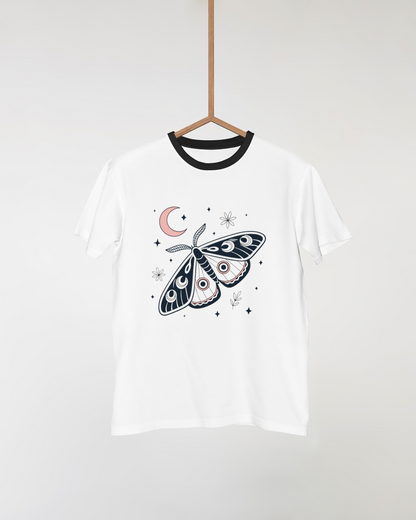 T-shirt avec motif céleste représentant un papillon de nuit mystique élégant