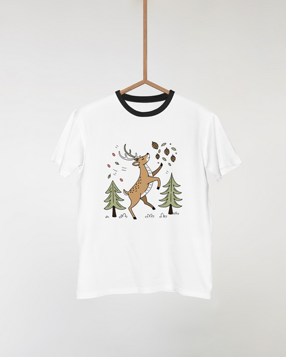 T-shirt design cerf festif dans bois pommes de pin