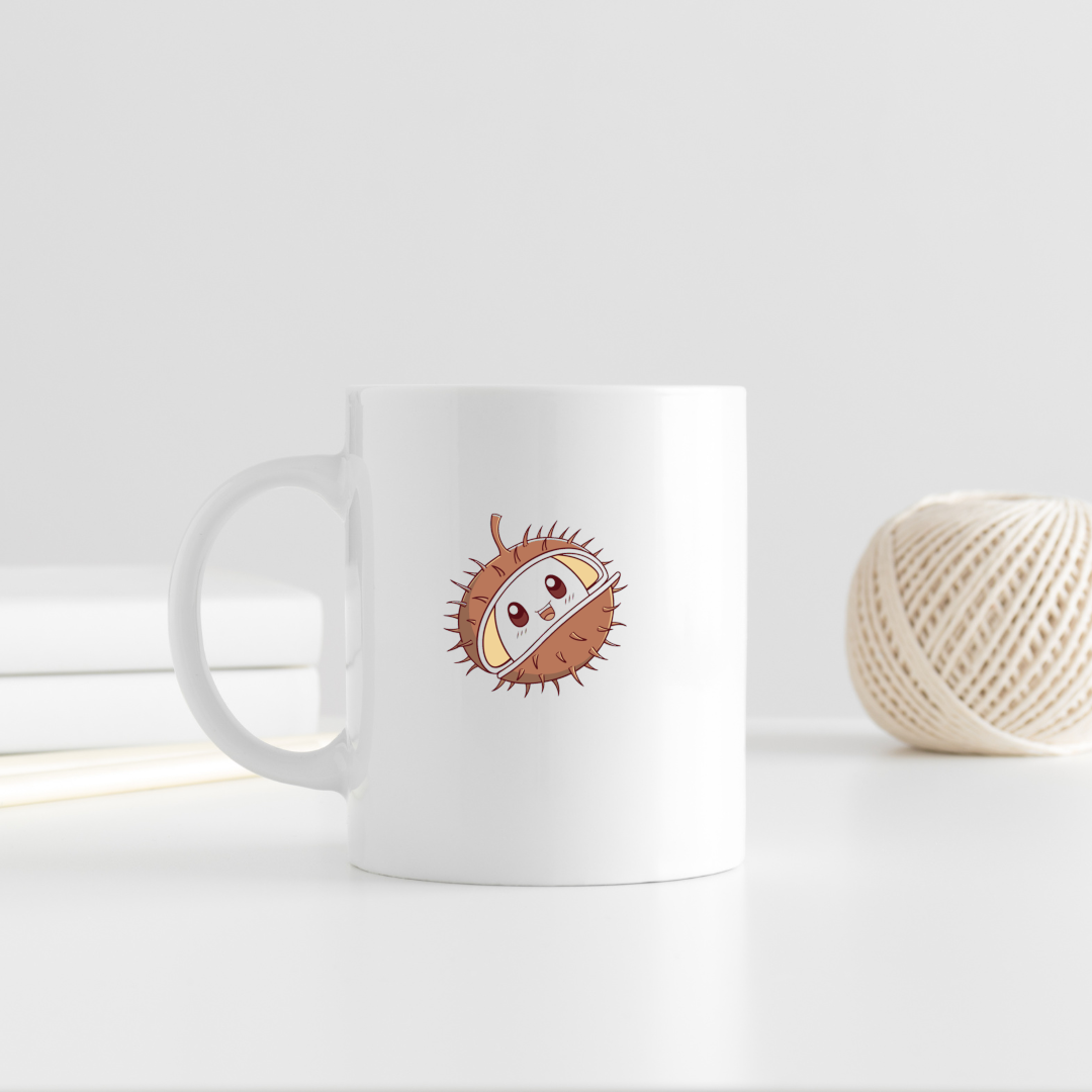 Mug d'automne avec une châtaigne kawaii joyeuse sur fond orangé