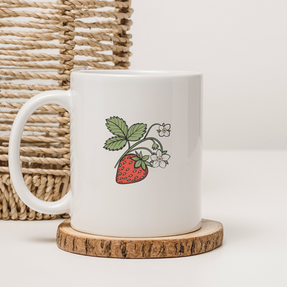 Mug avec fraises juteuses et fleurs, style vintage, thème nature et design vectoriel