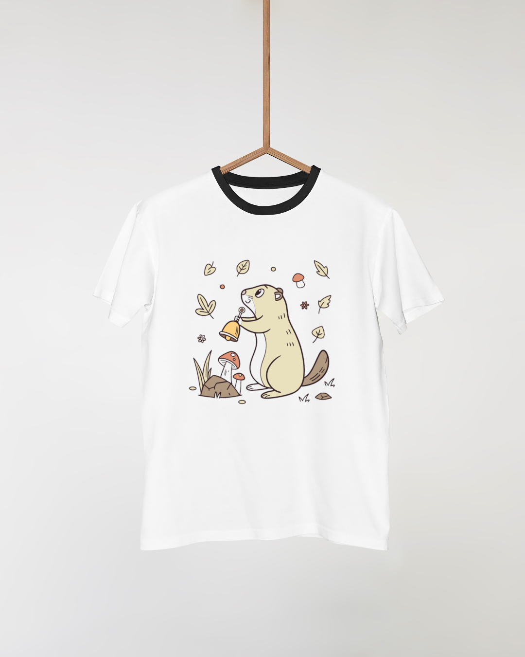 T-shirt avec marmotte curieuse et cloche dans un style pastel sur le thème de la nature