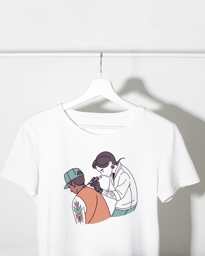 Artiste tatoueur en action | Design SVG moderne | Style urbain
