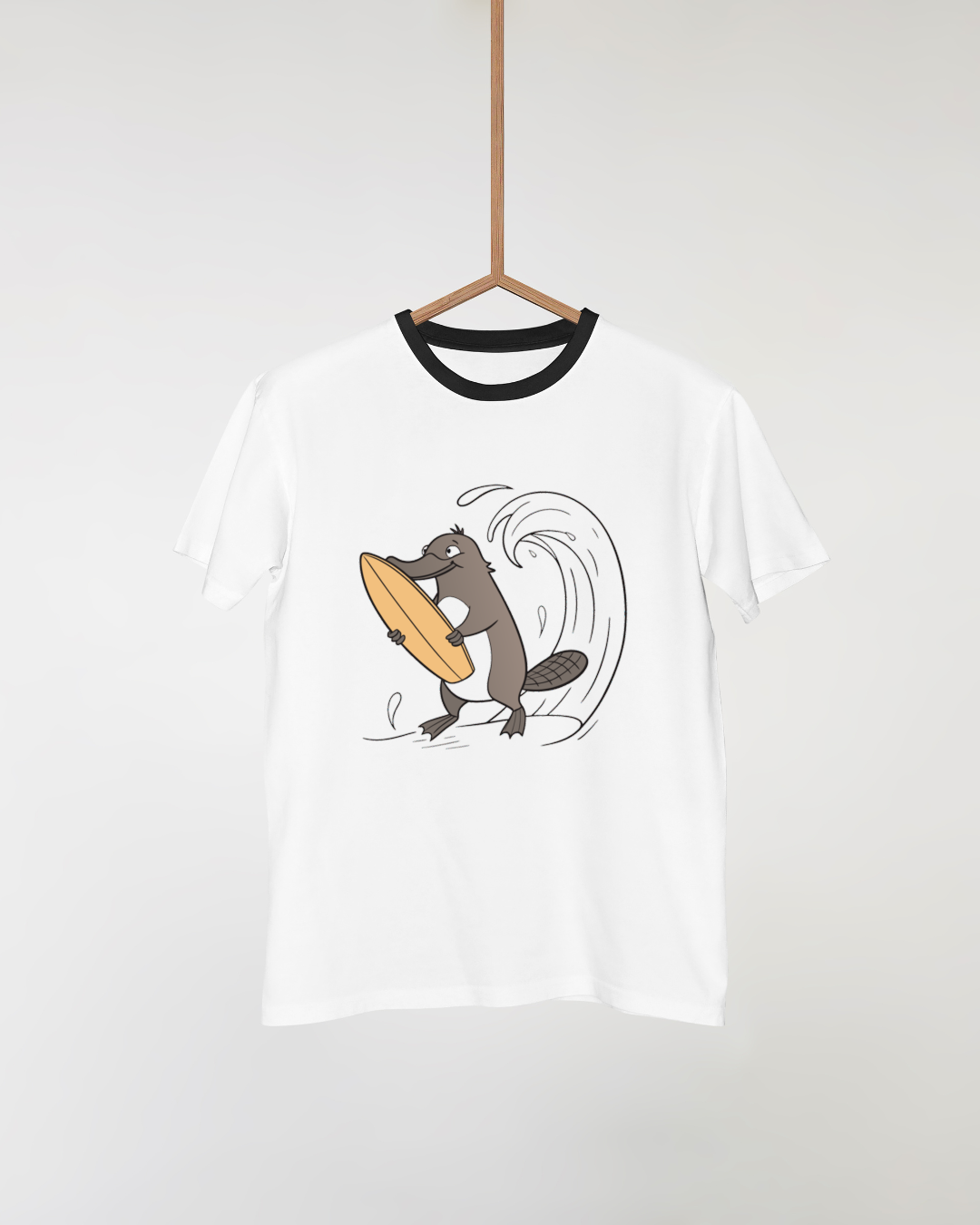 T-shirt avec ornithorynque surfeur coloré dans un style estival et décontracté