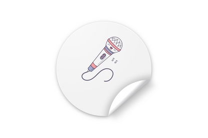Sticker représentant un microphone joyeux style doodle sur une note musicale animée