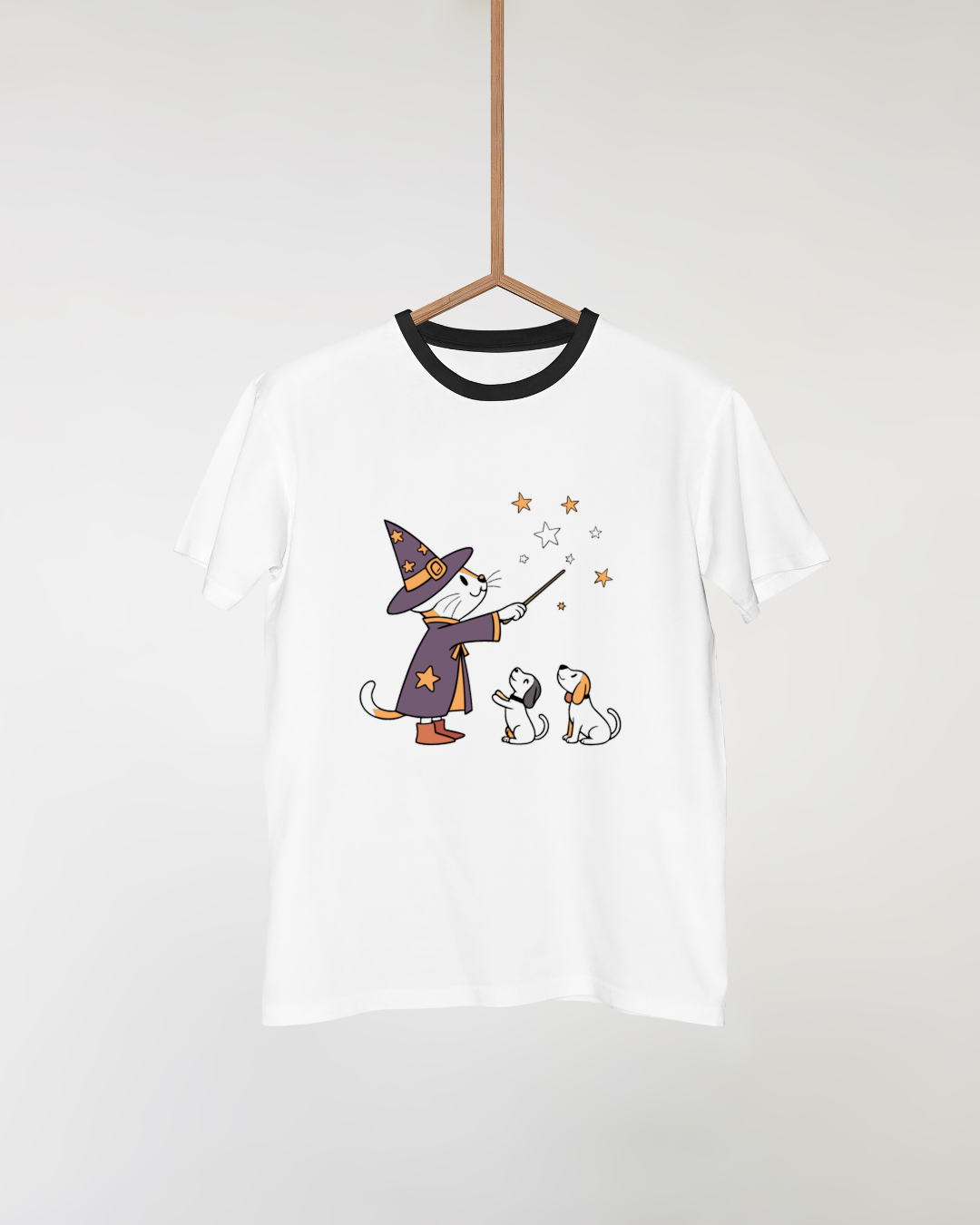 T-shirt avec design Halloween de chat sorcier charmant des chiens