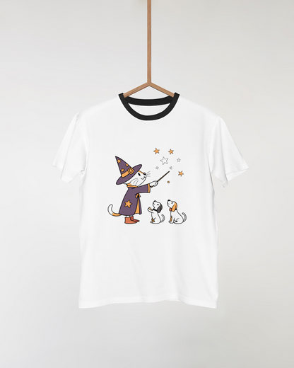 T-shirt avec design Halloween de chat sorcier charmant des chiens