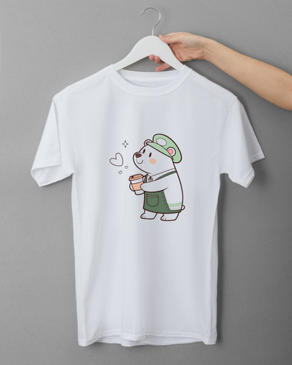 Design charmant d’ours barista sur t-shirt, idéal pour les amateurs de café