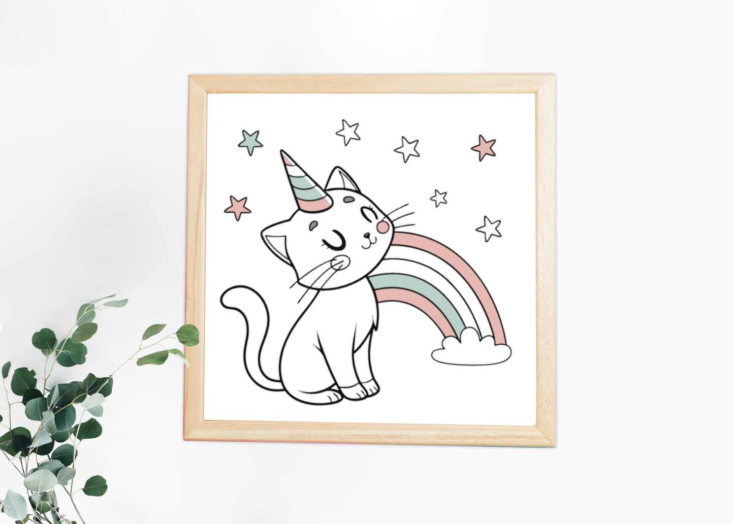 Cadre décoratif avec chat-licorne rêveur sur fond pastel céleste enchanteur